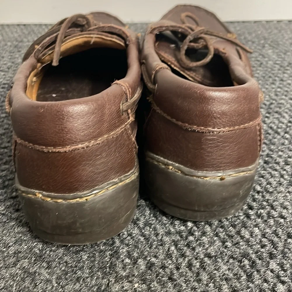 Minnetonka Mens Brown Loafers Boat Shoes Size 9.5 Leather Classic Traditional